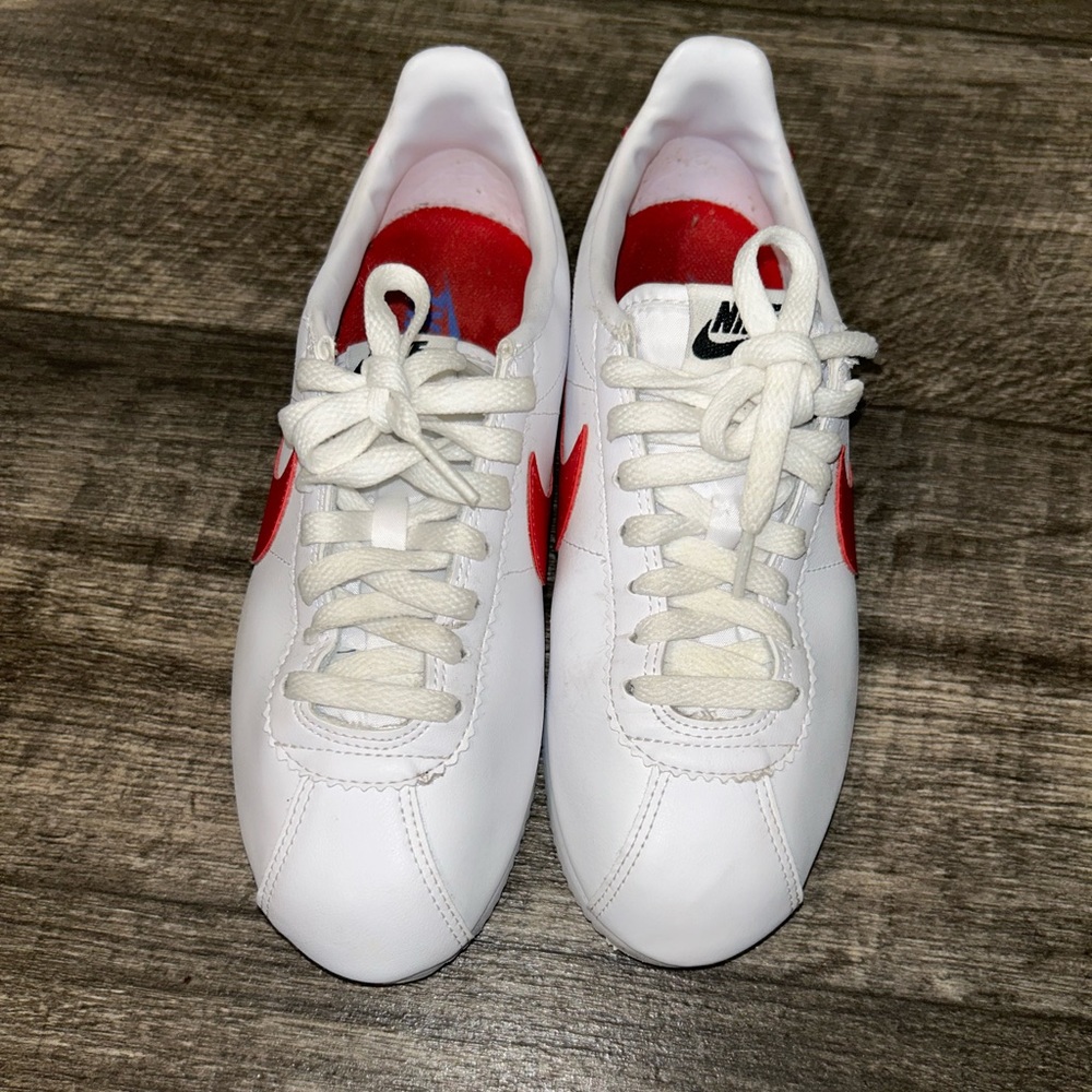 Nike Cortez.